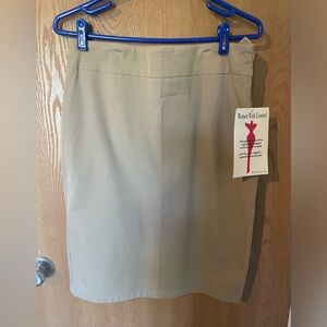 Women with Control, Tan Pencil Skirt, Size 6, NWT!